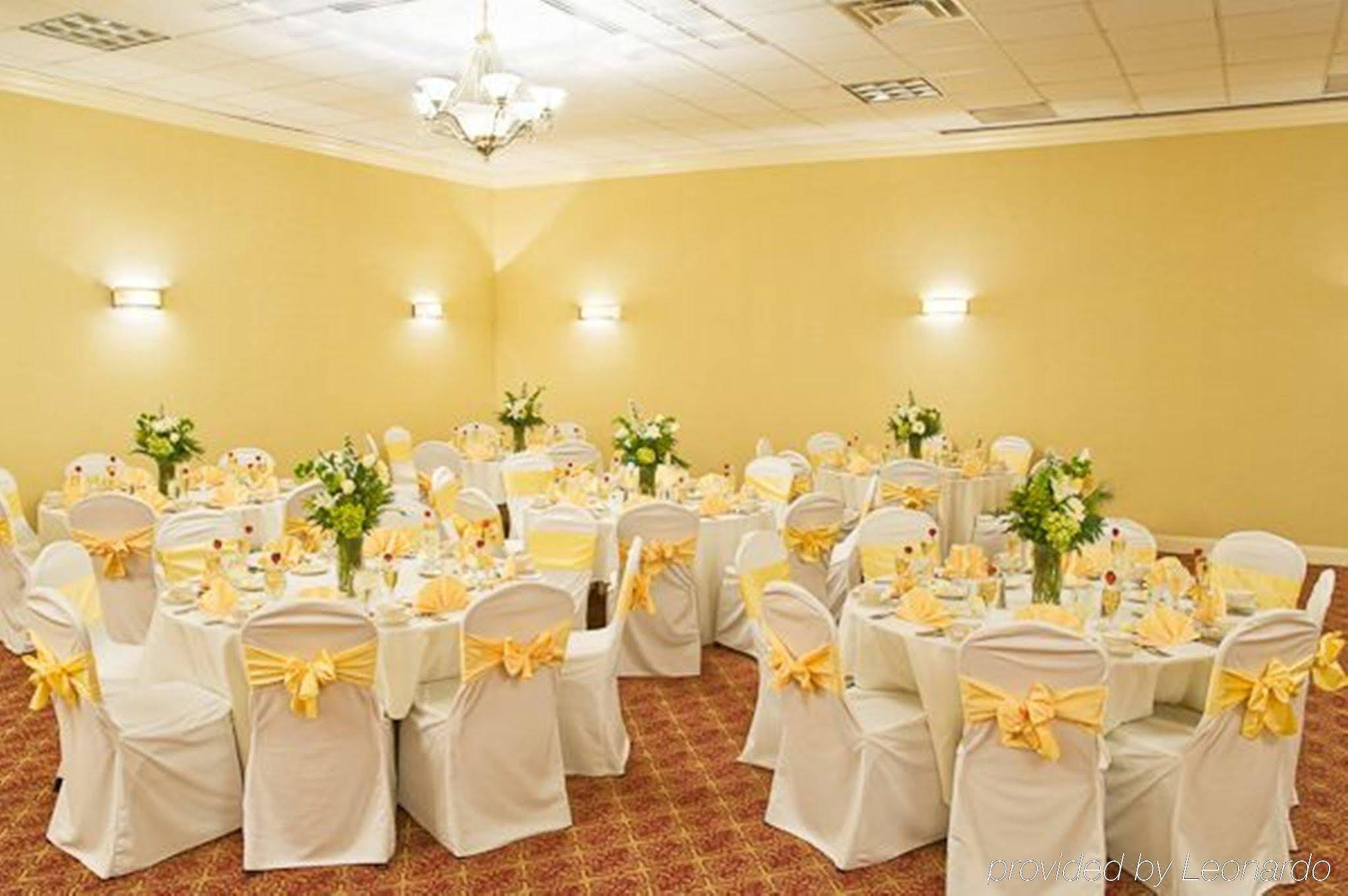 Holiday Inn Boston - Dedham Hotel & Conference Center By Ihg Exteriör bild