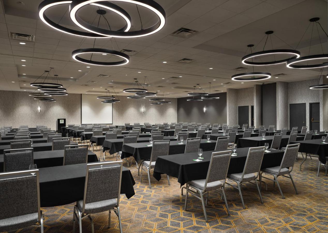 Holiday Inn Boston - Dedham Hotel & Conference Center By Ihg Exteriör bild