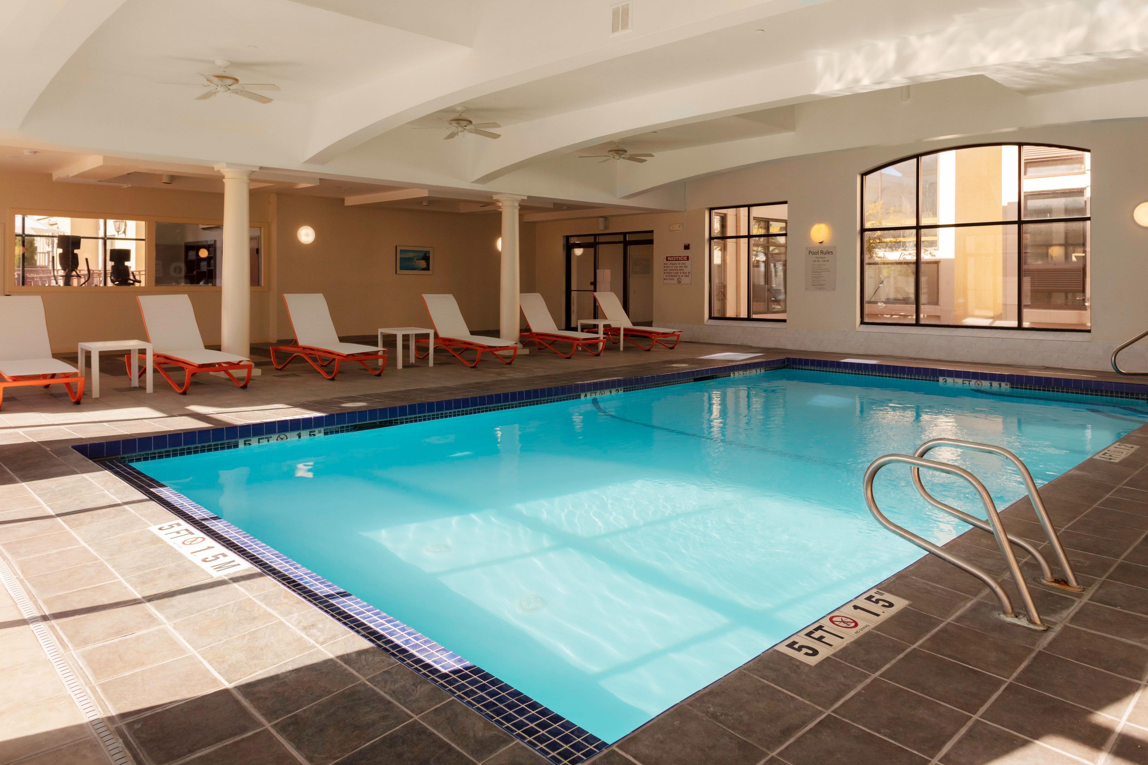 Holiday Inn Boston - Dedham Hotel & Conference Center By Ihg Exteriör bild